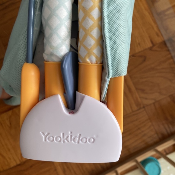 Yookidoo 3-in-1 Urban Baby Gym Lay to Sit-Up Play Mat - Picture 9 of 15